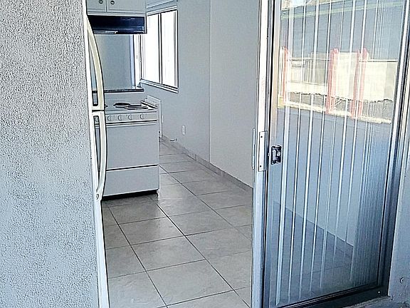 4th image of 303 S Avenue 57 #28