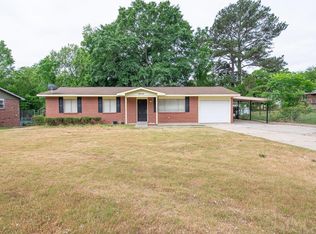 6040 Luna Dr, Columbus, GA 31907