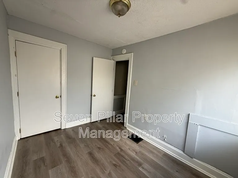 1044 16th Ave — Photo 13