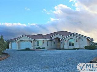 9055 Smoketree Rd, Phelan, CA 92371