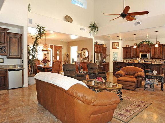 3rd image of 3658 E Avocet Ave