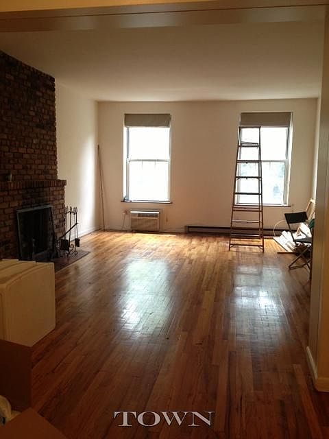 2nd image of 59 Saint Marks Pl APT 3A