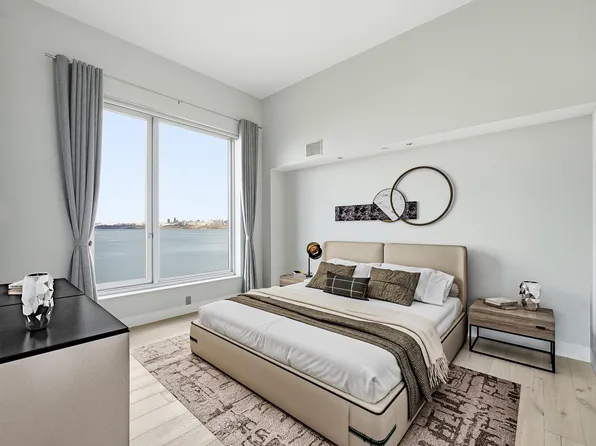 1000 Avenue At Port Imperial image 5 of 38