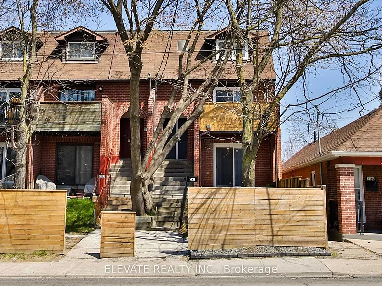 2131 Dufferin St — Photo 36