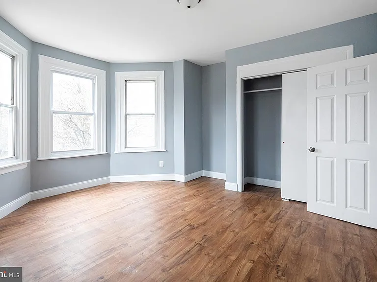 851 S 57th St — Photo 35