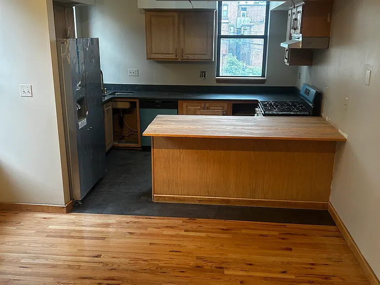 1313 Sheffield St #2 — Photo 3
