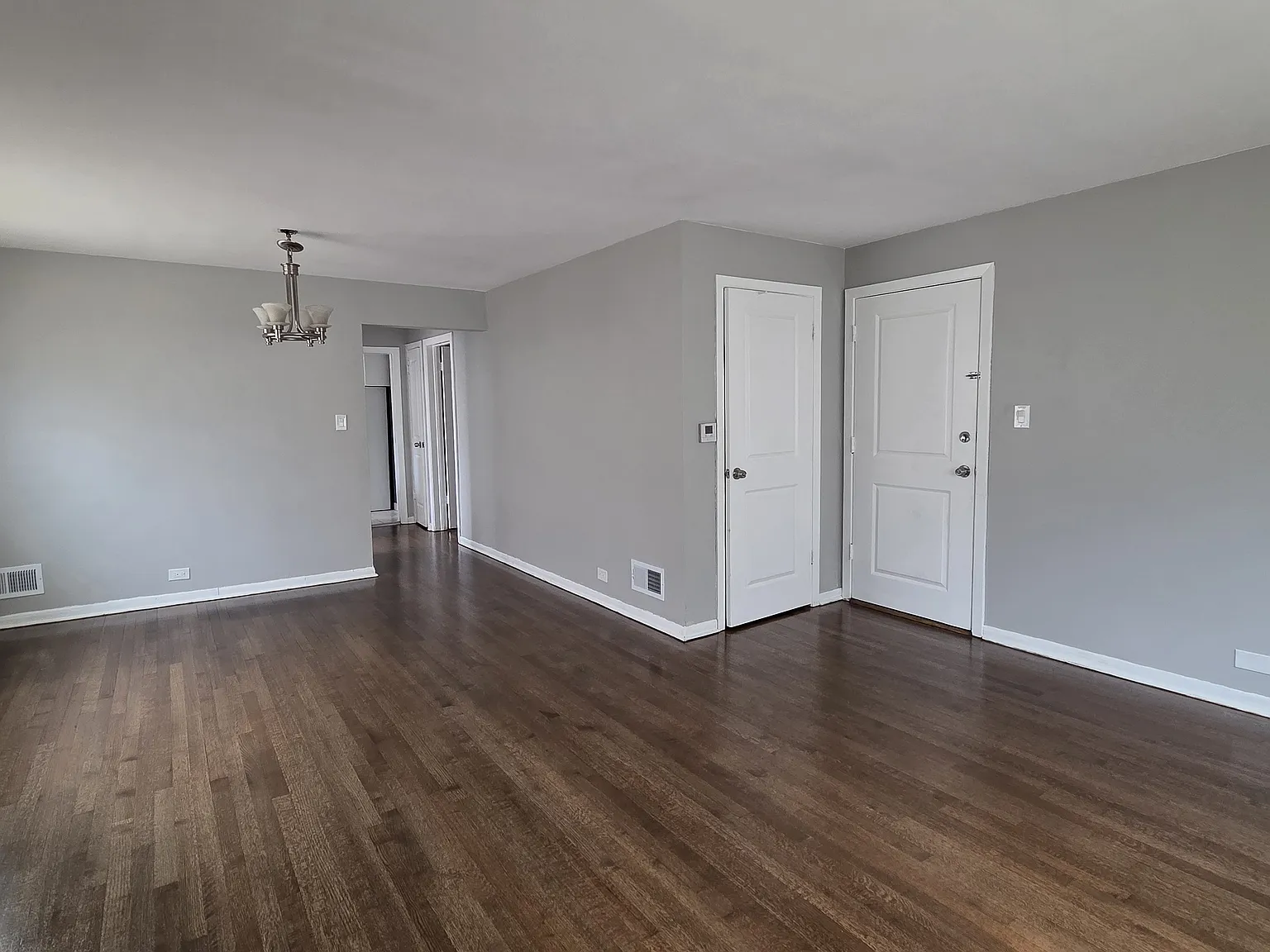 2 bed, 800 sqft, $2,200 — Photo 4