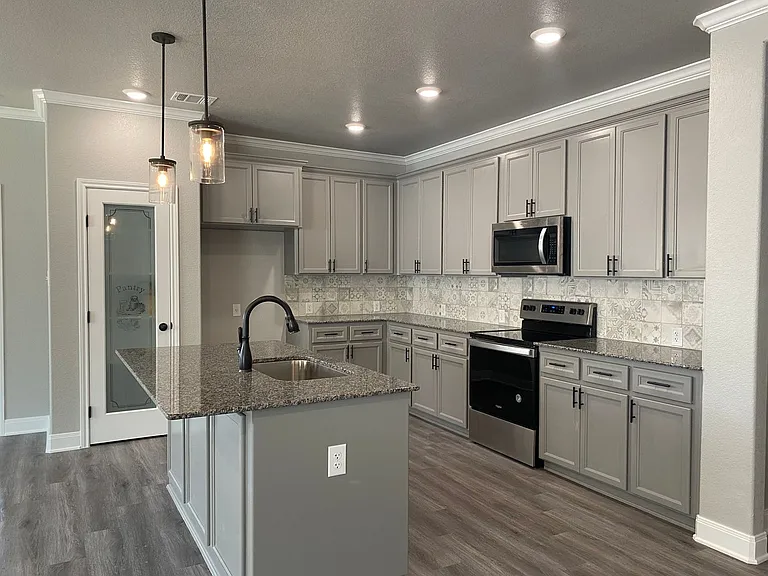 1615 Black Kettle Trl — Photo 5