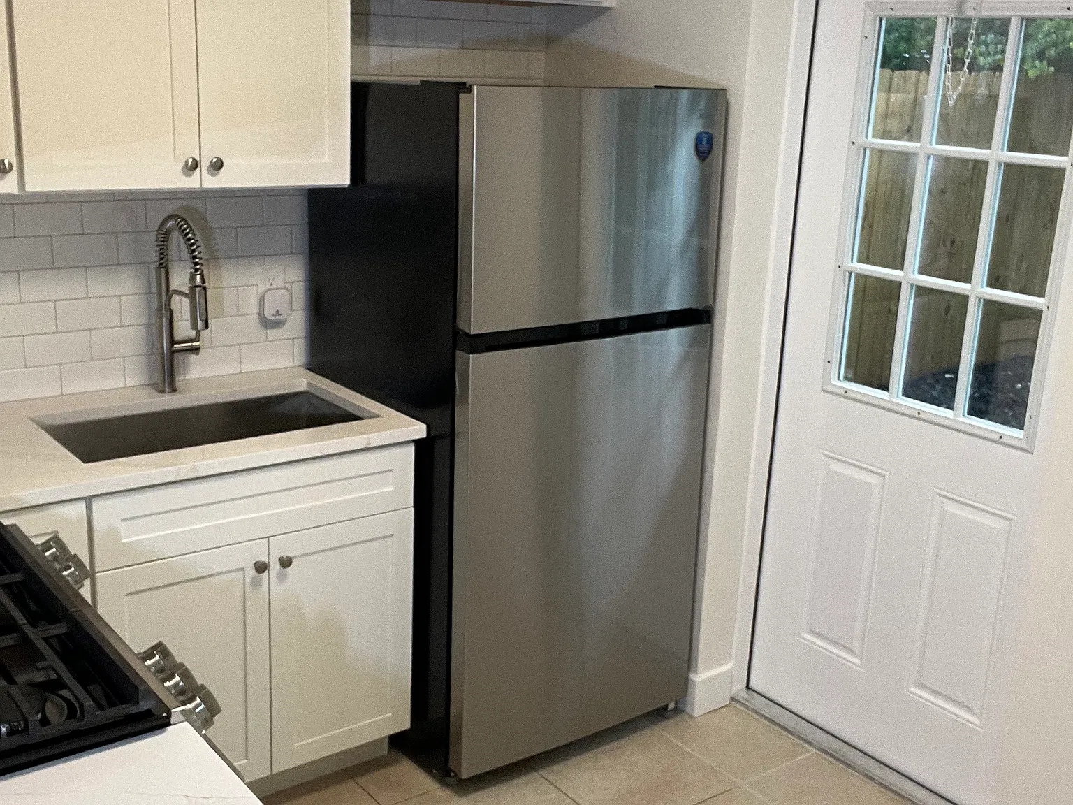 425 Avenida Hermosa — Photo 2