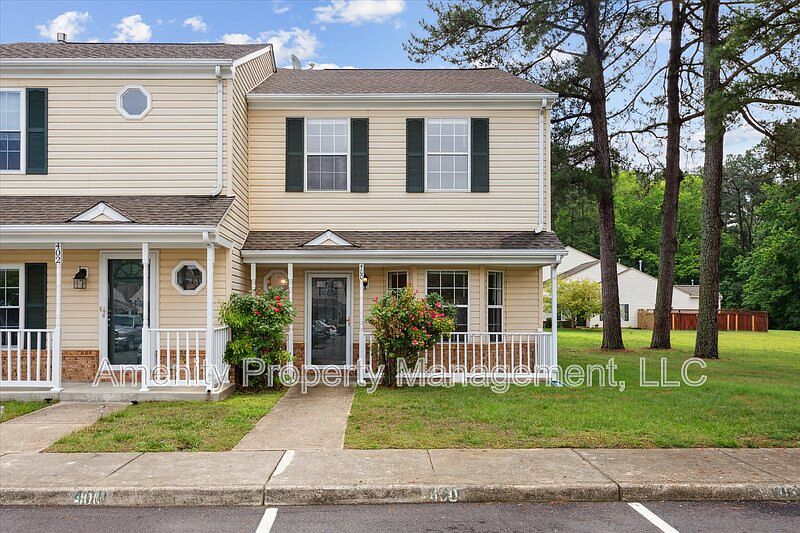 1st image of 400 Monument Ct #1