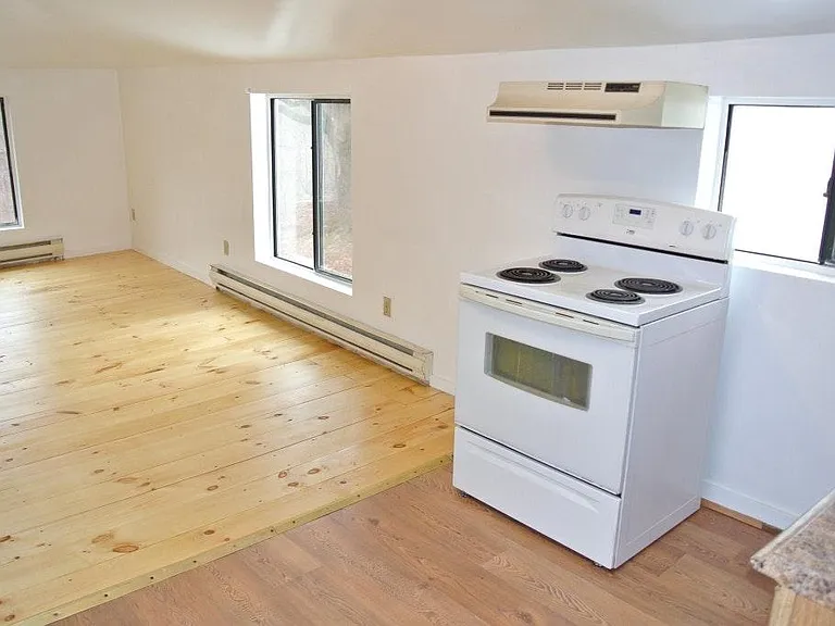 261 N Main St #D — Photo 7