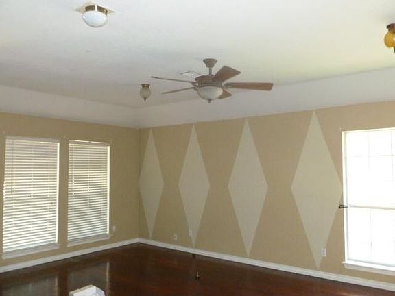 5th image of 813 Willow Ct