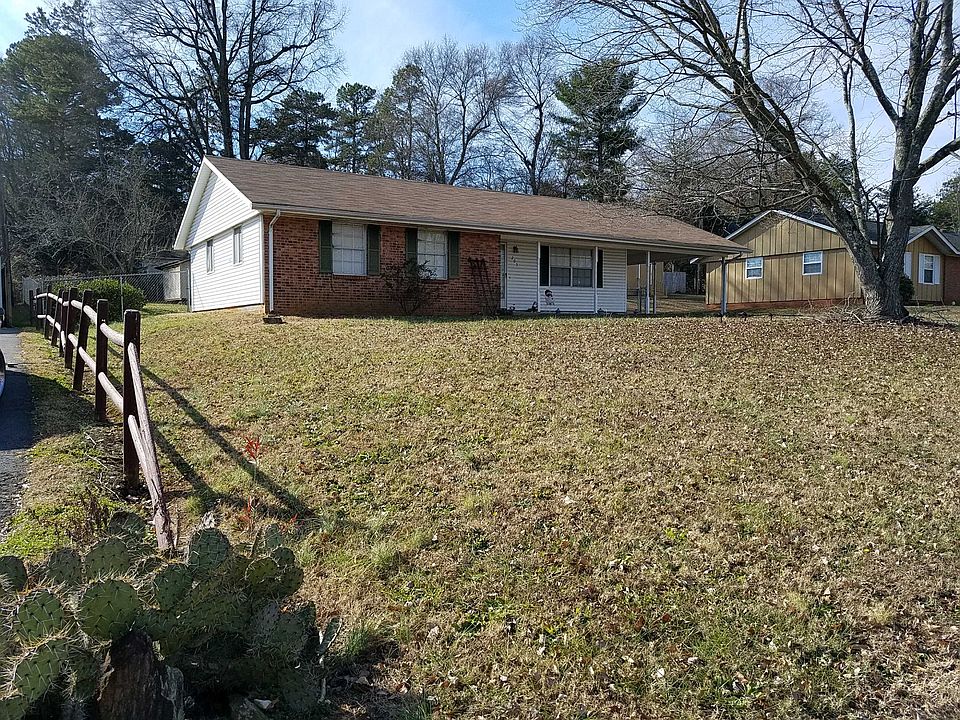 2nd image of 205 King Henry Ln