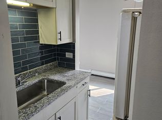 321 W Hawthorne Cir #1A, Mount Prospect, IL 60056