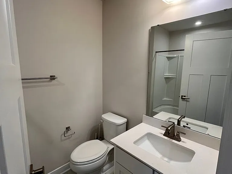 437 Greenwood Dr — Photo 32