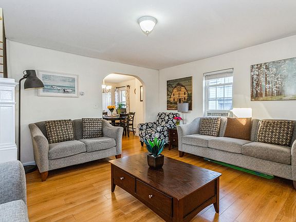 5th image of 88 Roselle St