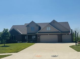 25 Meadow Ct, Minster, OH 45865