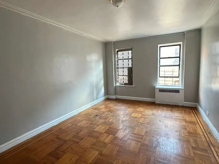 253 E 181st St #4B — Photo 3
