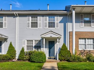 208 Gambocz Ct, Monmouth Junction, NJ 08852