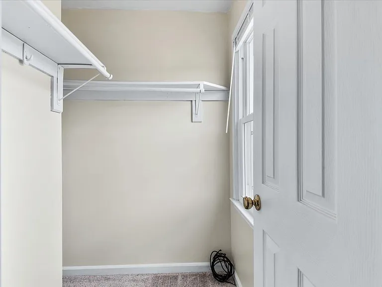 10704 Live Oak Ct — Photo 21