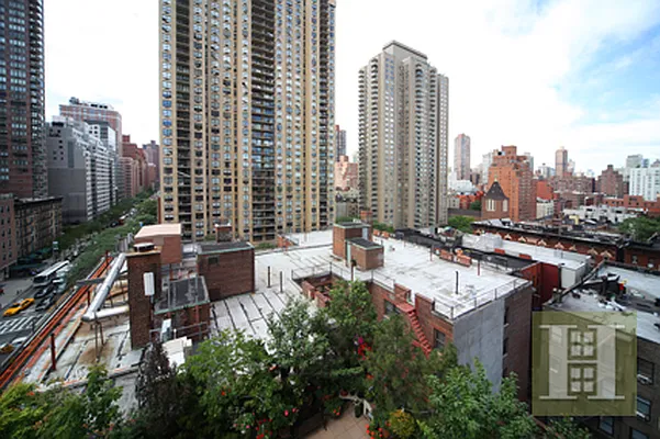 Rented by Halstead Real Estate | media 33