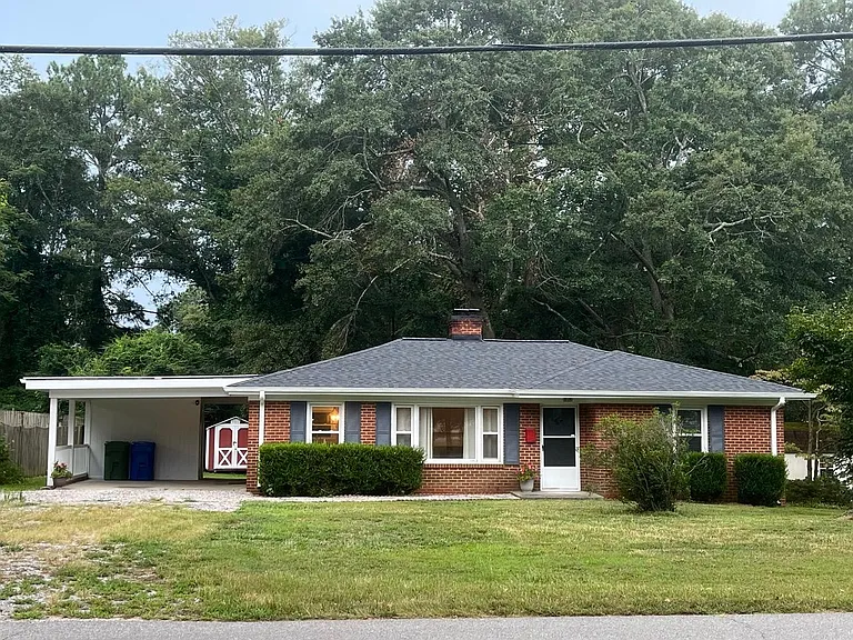 304 Church St — Photo 1