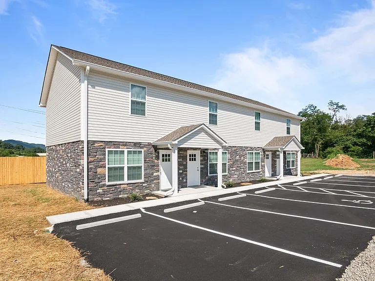 1815 Old Jacksboro Hwy #1 — Photo 6