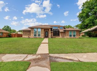 5329 Spring Creek Dr, Sachse, TX 75048