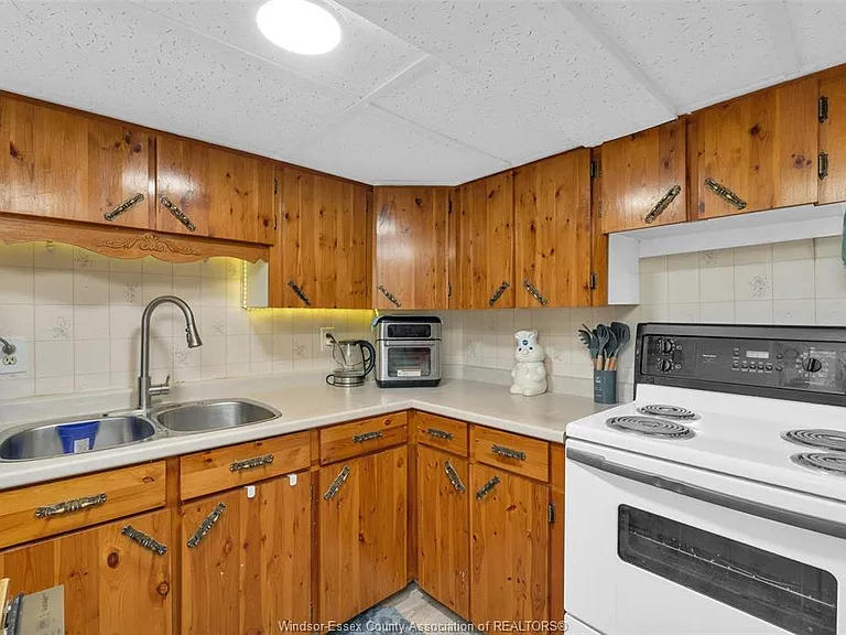 1780 Ford Blvd — Photo 11