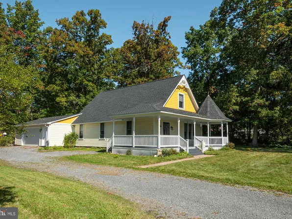314 Allegheny Dr, Oakland, MD 21550