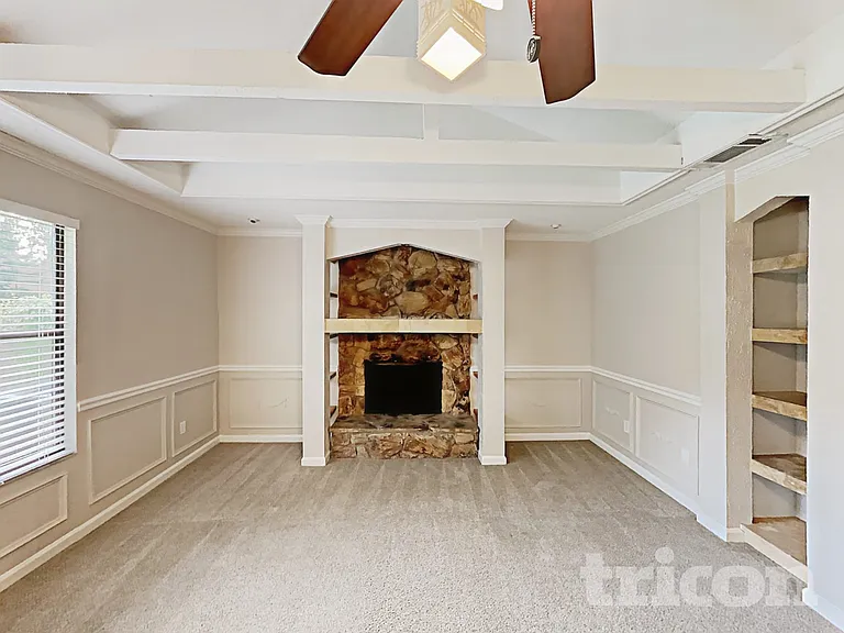 4324 Queensway Dr — Photo 6