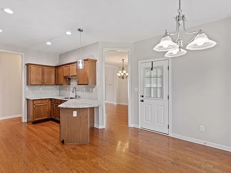 10492 Ashfarm Way — Photo 9