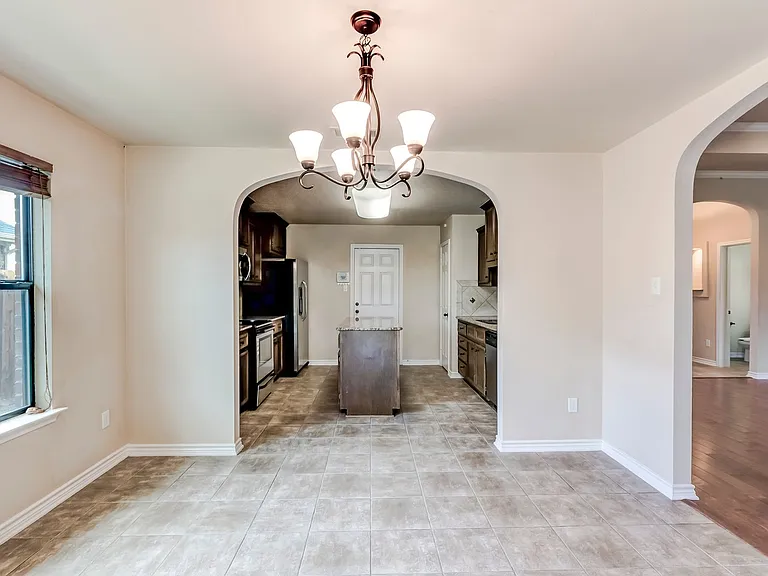 2405 Coy Dr — Photo 12