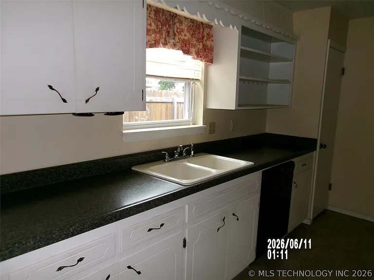 1242 Saddle Ln #1 — Photo 5