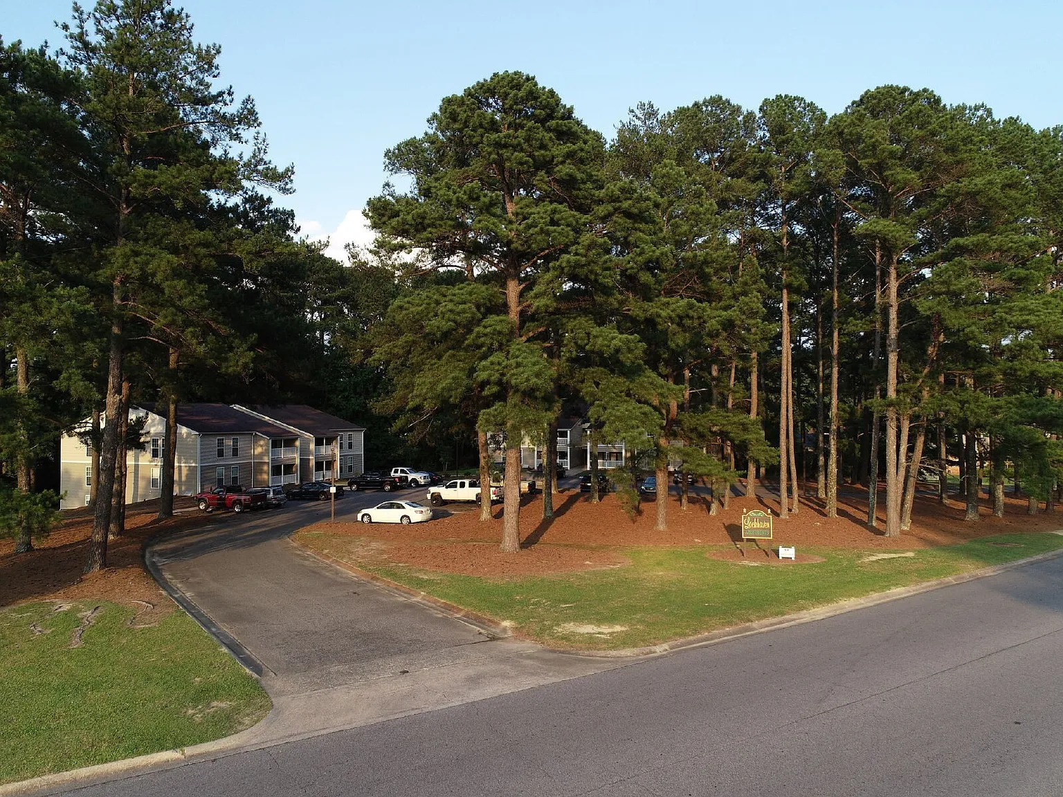3 bed, 2.0 bath, 1098 sqft, $1,750 — Photo 4