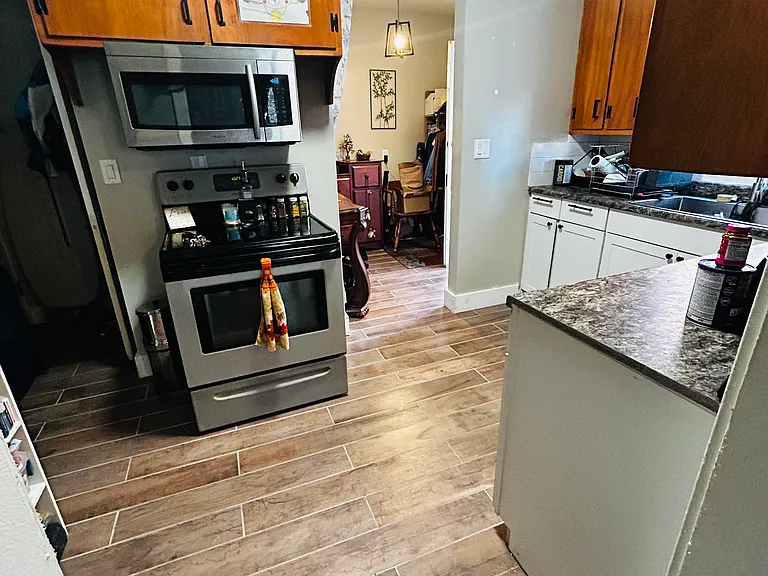 3851 Dewey Ave #B — Photo 4