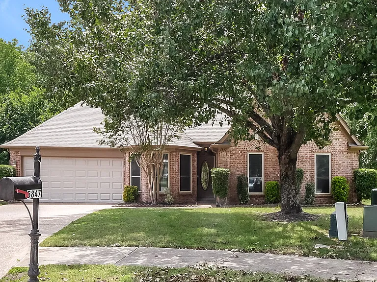 5847 Wendover Cv — Photo 3