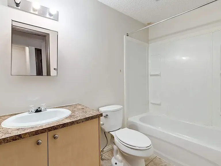 55 Pleasant Park Rd W #15 — Photo 8