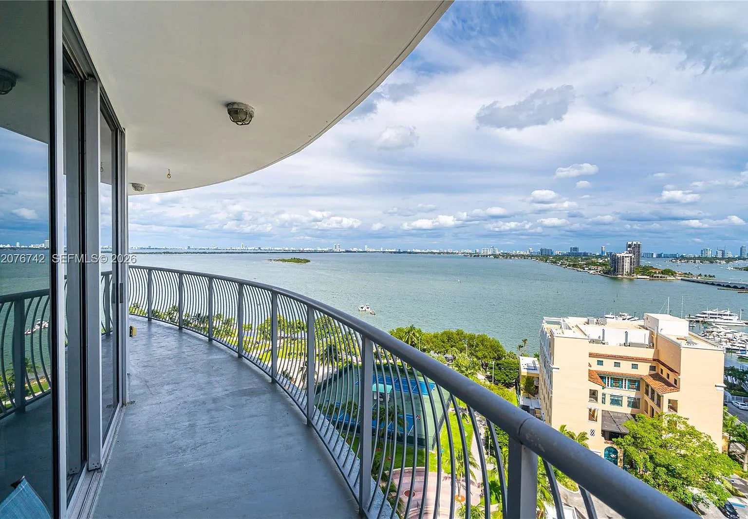 Opera Tower Condo — Photo 2