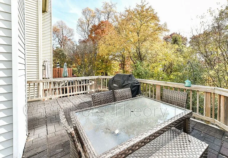 7245 Worsley Way — Photo 32
