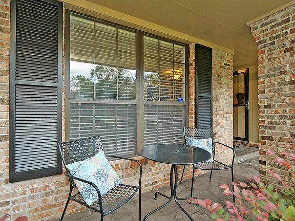 3529 Equestrian Ct-2