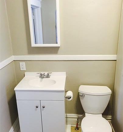 5th image of 1115 Turner Ave NW #1