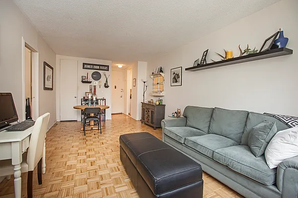 Rented by Pleasant Properties Real Estate LLC | media 22