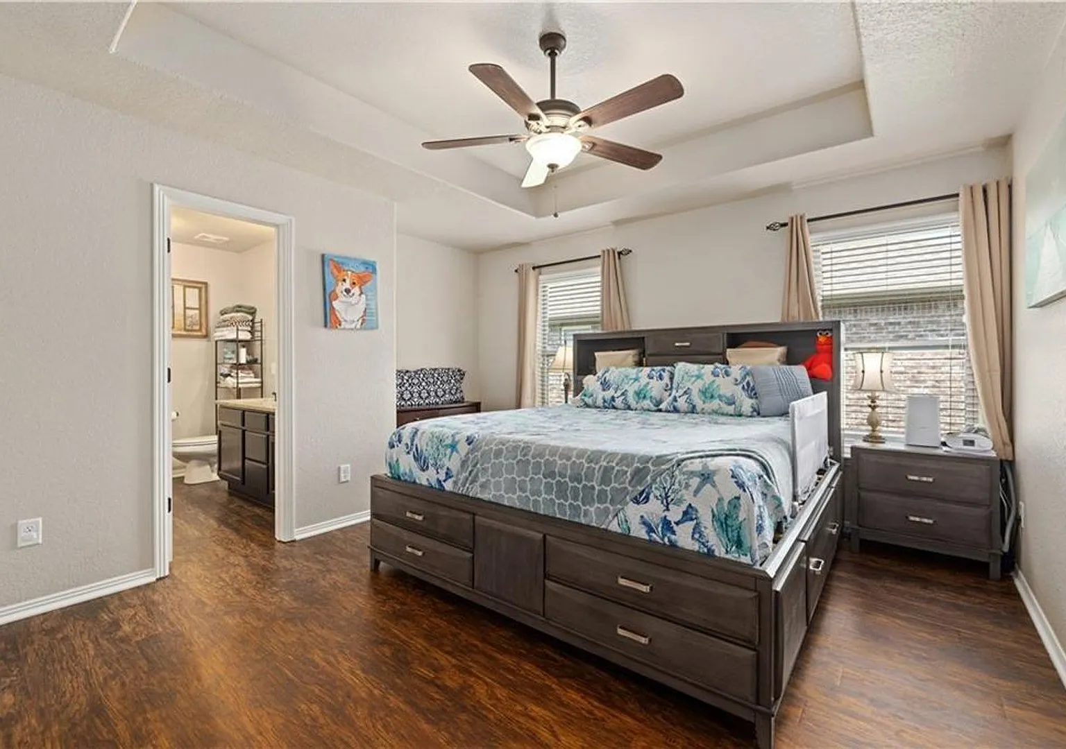 well-kept 3-bedroom, 2-bathroom home — Photo 2