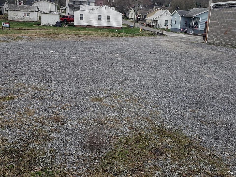1st image of Washington St E