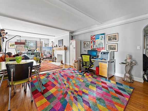 4th image of 140 E 28th St APT 8B