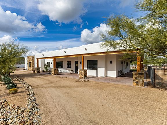 5th image of 1520 E MAGELLAN Drive