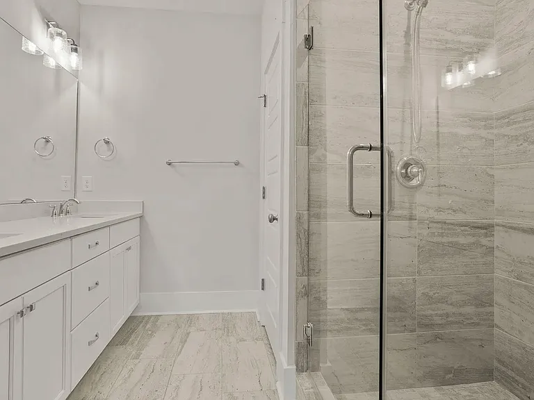 315 Pete Hollis Blvd — Photo 11