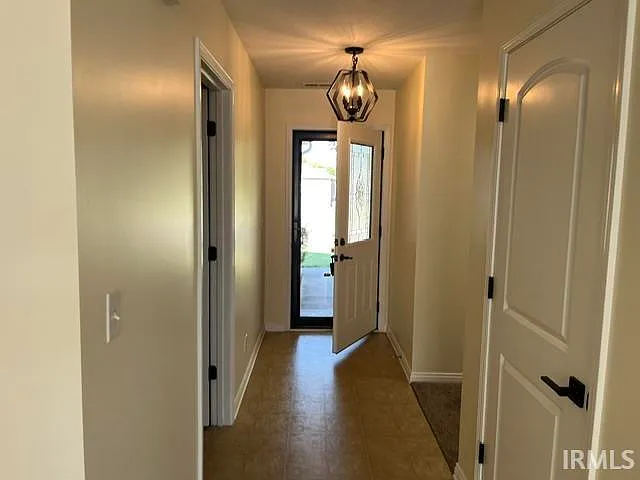 3 bed, 2.0 bath, 1172 sqft, $2,050 — Photo 3