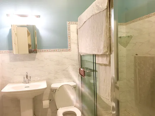 Rented by Warren T Real Estate Corp. | media 36